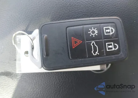 2017 Volvo Xc60 T5 Inscription из США, поврежденный, VIN YV440MDU2H2131885